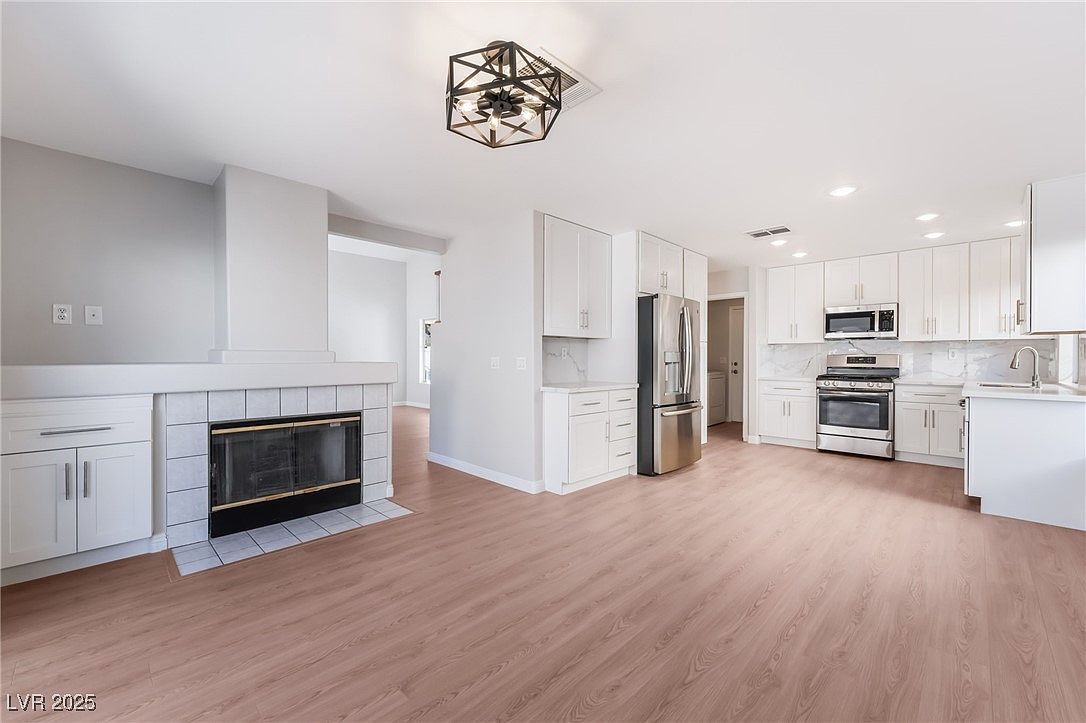 44 Avenida Gracia Henderson, NV 89074 - Thumbnail 5