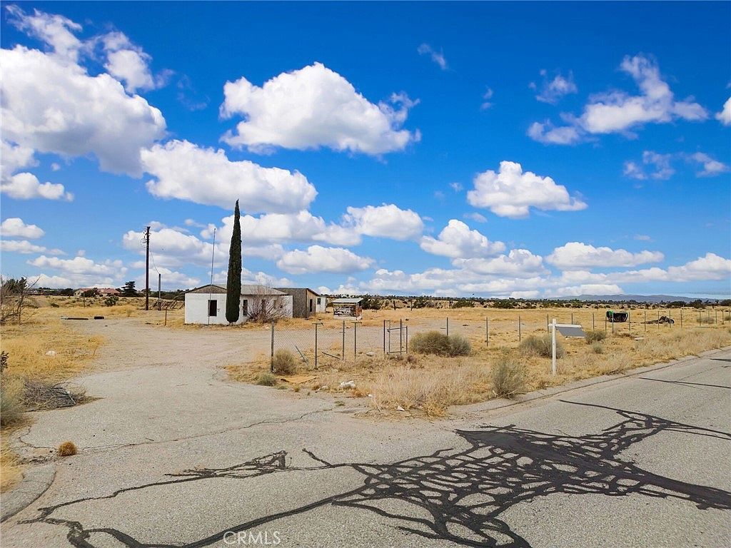 9770 Verbena Rd Oak Hills, CA 92344 - Thumbnail 5