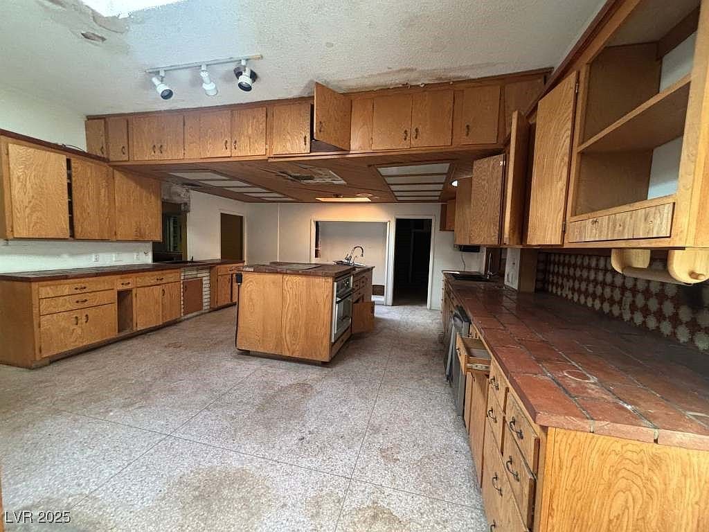 3006 La Mesa Dr Henderson, NV 89014 - Thumbnail 5