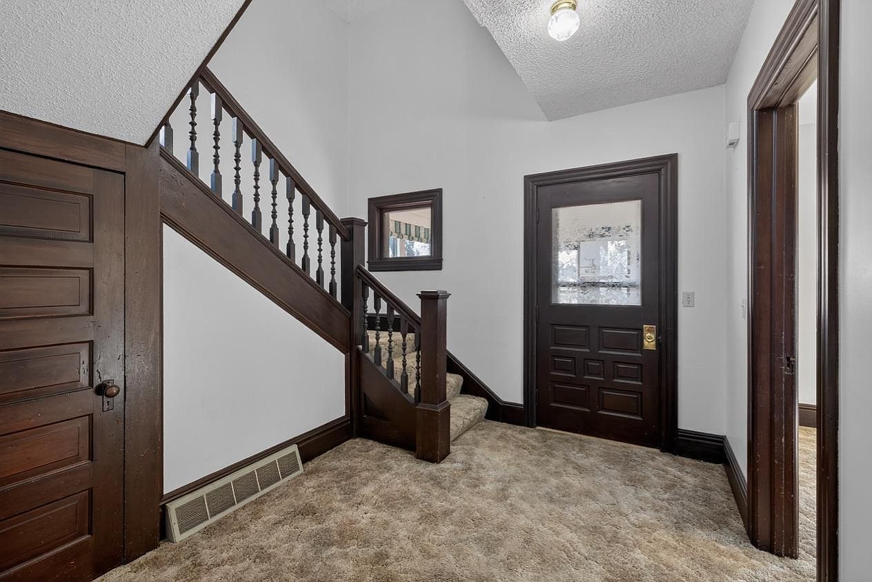 815 E Center St Rochester, MN 55904 - Thumbnail 5