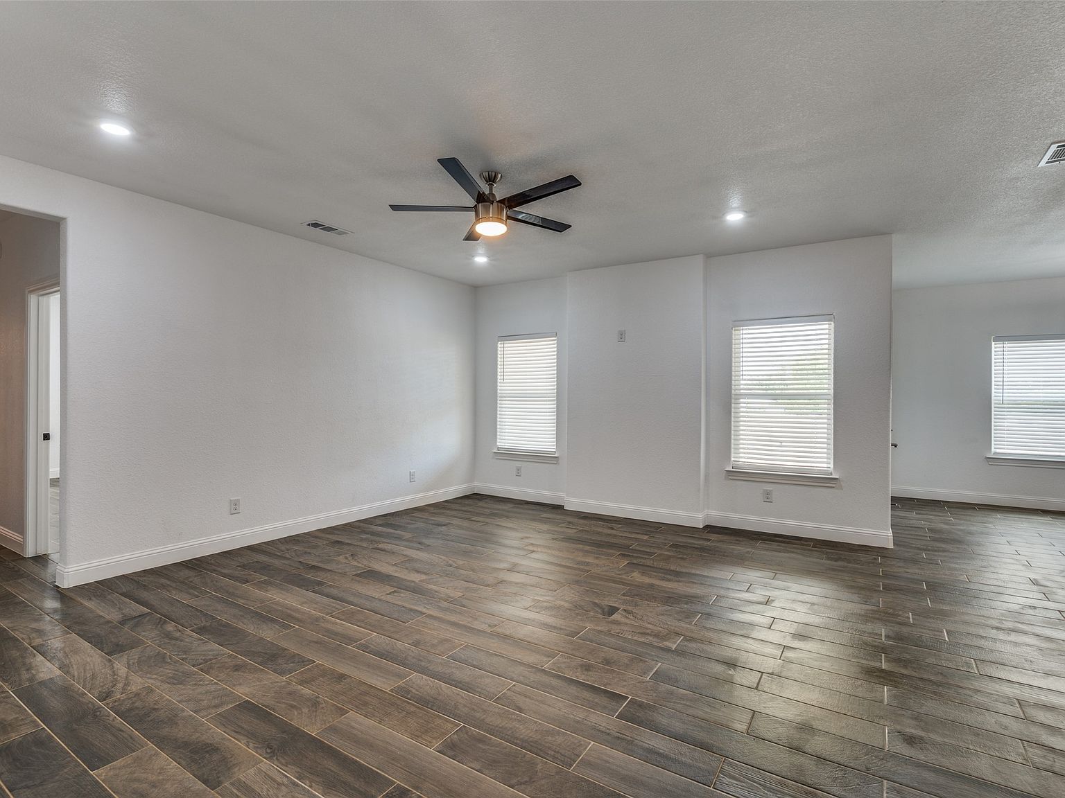 5500 Patton Dr Fort Worth, TX 76112 - Thumbnail 5