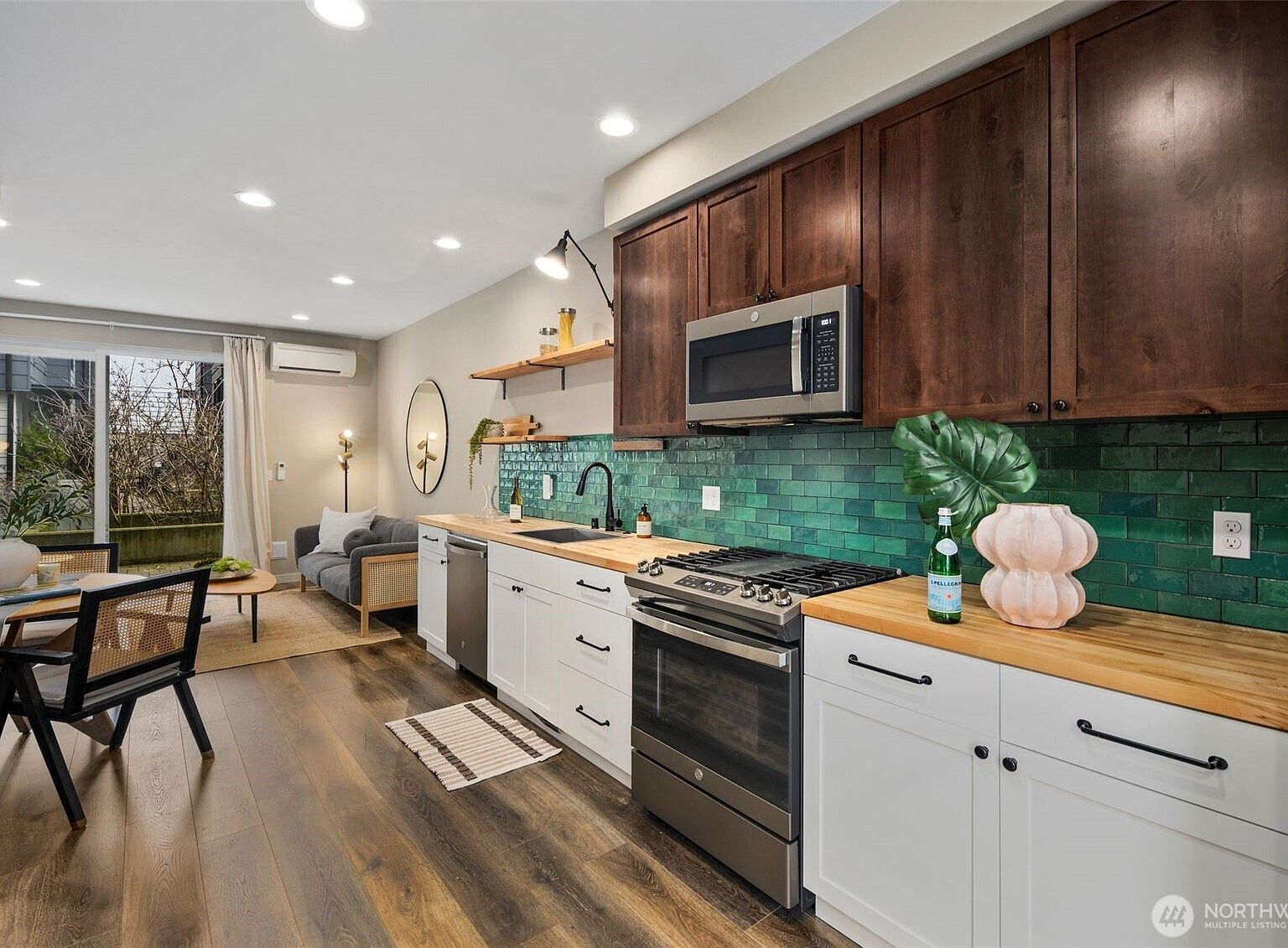 302 N 107th St Seattle, WA 98133 - Thumbnail 5