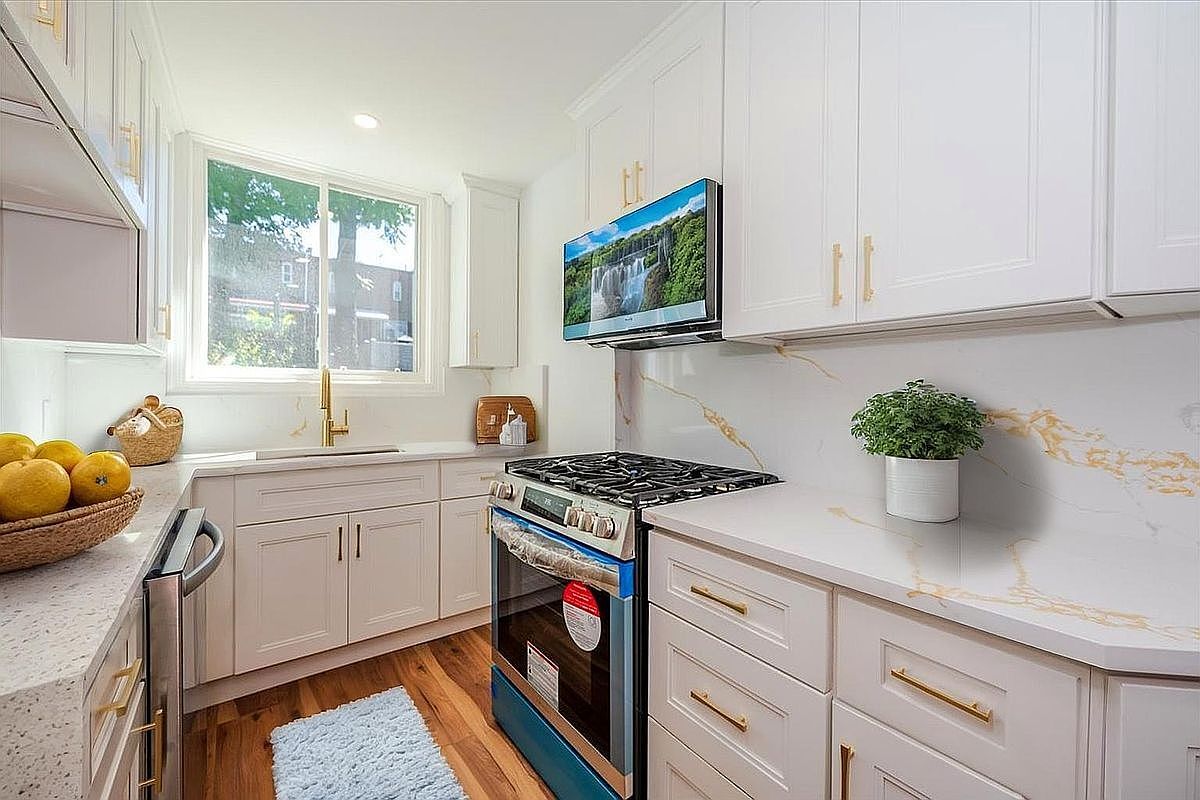 2456 Morgan Ave Bronx, NY 10469 - Thumbnail 5