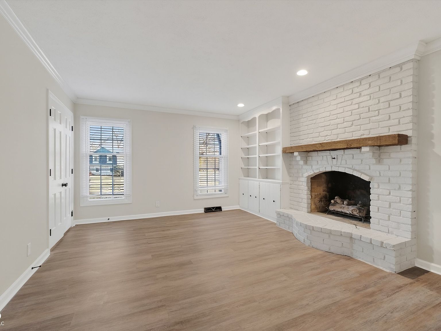 12112 Roxbury Pl Carmel, IN 46033 - Thumbnail 5