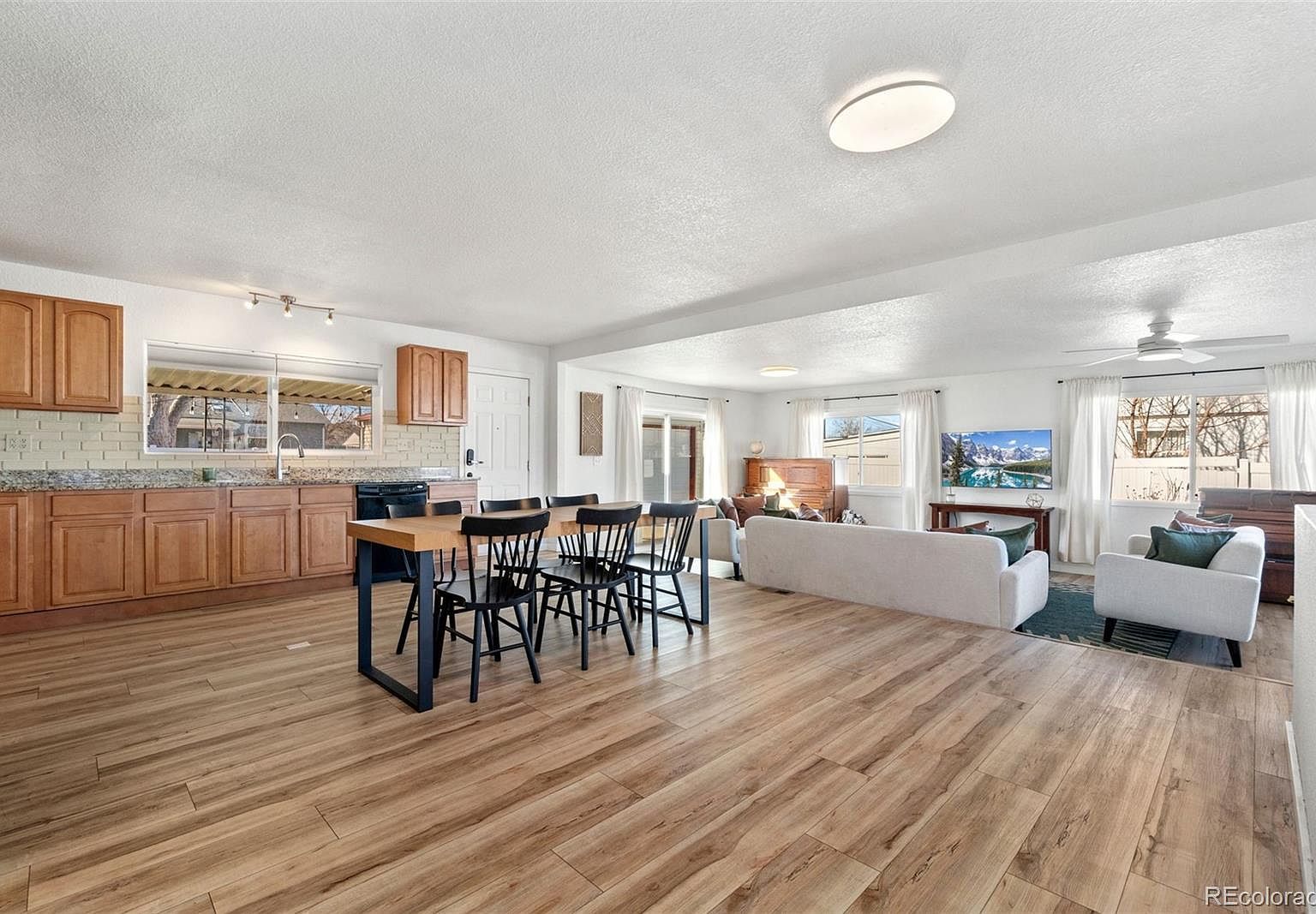 5533 Raritan Way Denver, CO 80221 - Thumbnail 5