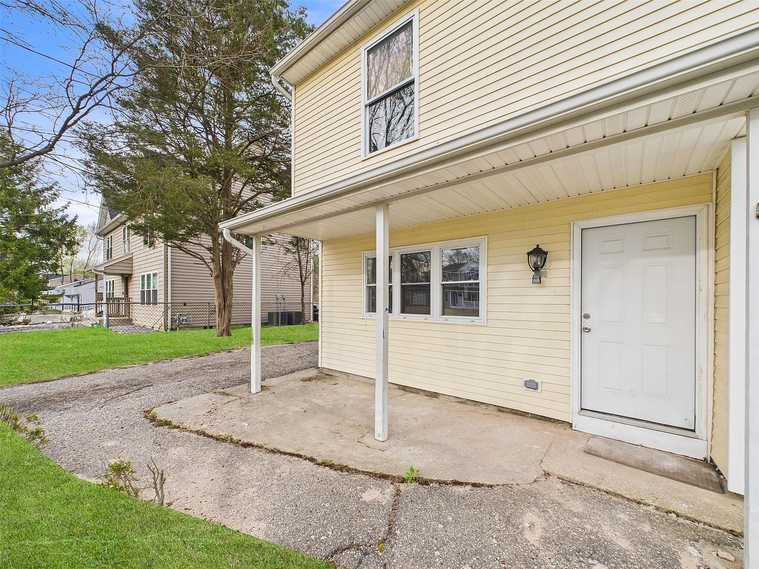 613 Bourdois Ave Bellport, NY 11713 - Thumbnail 5