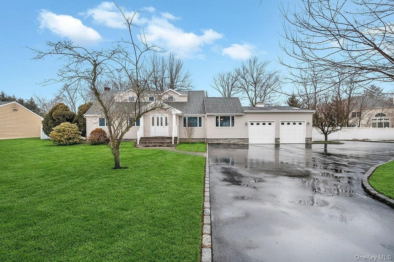 105 Browns Rd Nesconset, NY 11767 - Thumbnail 5