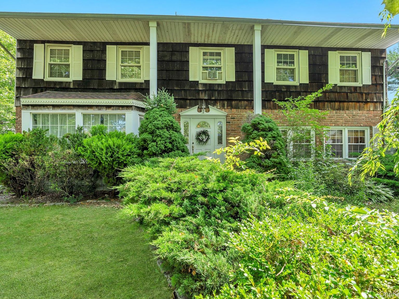 55 Riverview Ct Oakdale, NY 11769 - Thumbnail 5