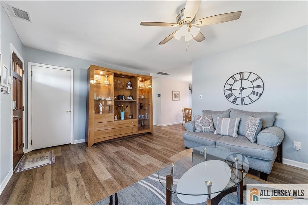 6 Hunterdon Ave Monroe Township, NJ 08831 - Thumbnail 5