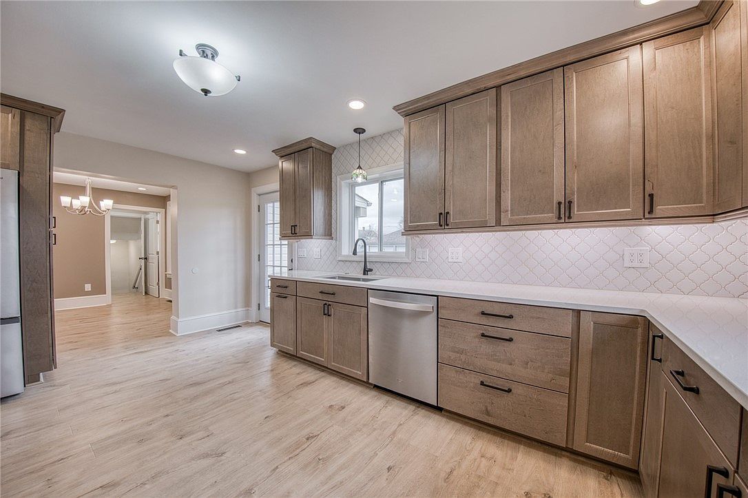 319 McKim St Zelienople, PA 16063 - Thumbnail 5