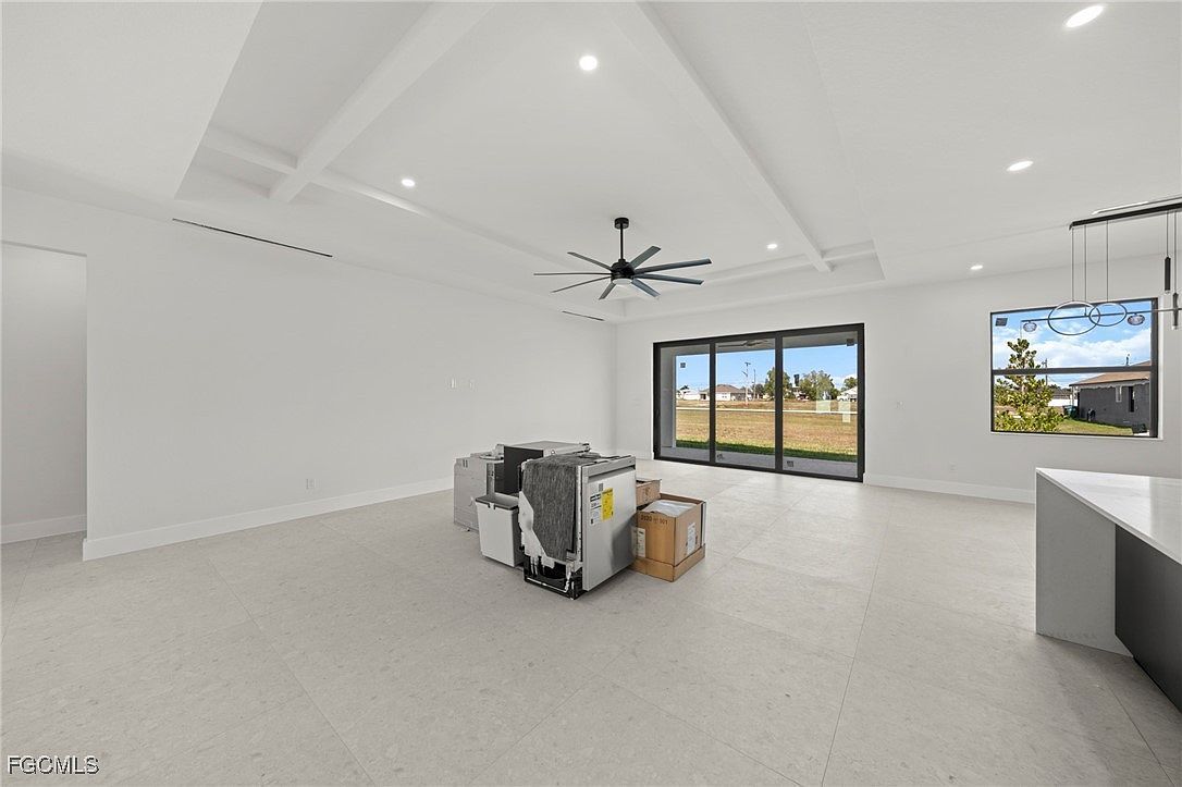 325 NE 15th Terrace Cpe Coral, FL 33909 - Thumbnail 5