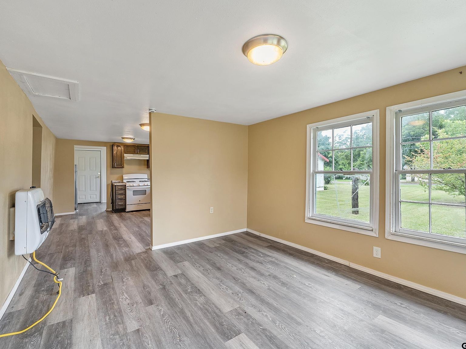 306 Dorothy St Jacksonville, TX 75766 - Thumbnail 5