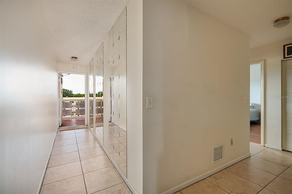 5623 80th St N UNIT 504 Saint Petersburg, FL 33709 - Thumbnail 5