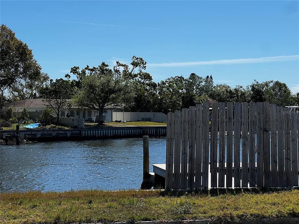 4005 Sunrise Dr S Saint Petersburg, FL 33705 - Thumbnail 5