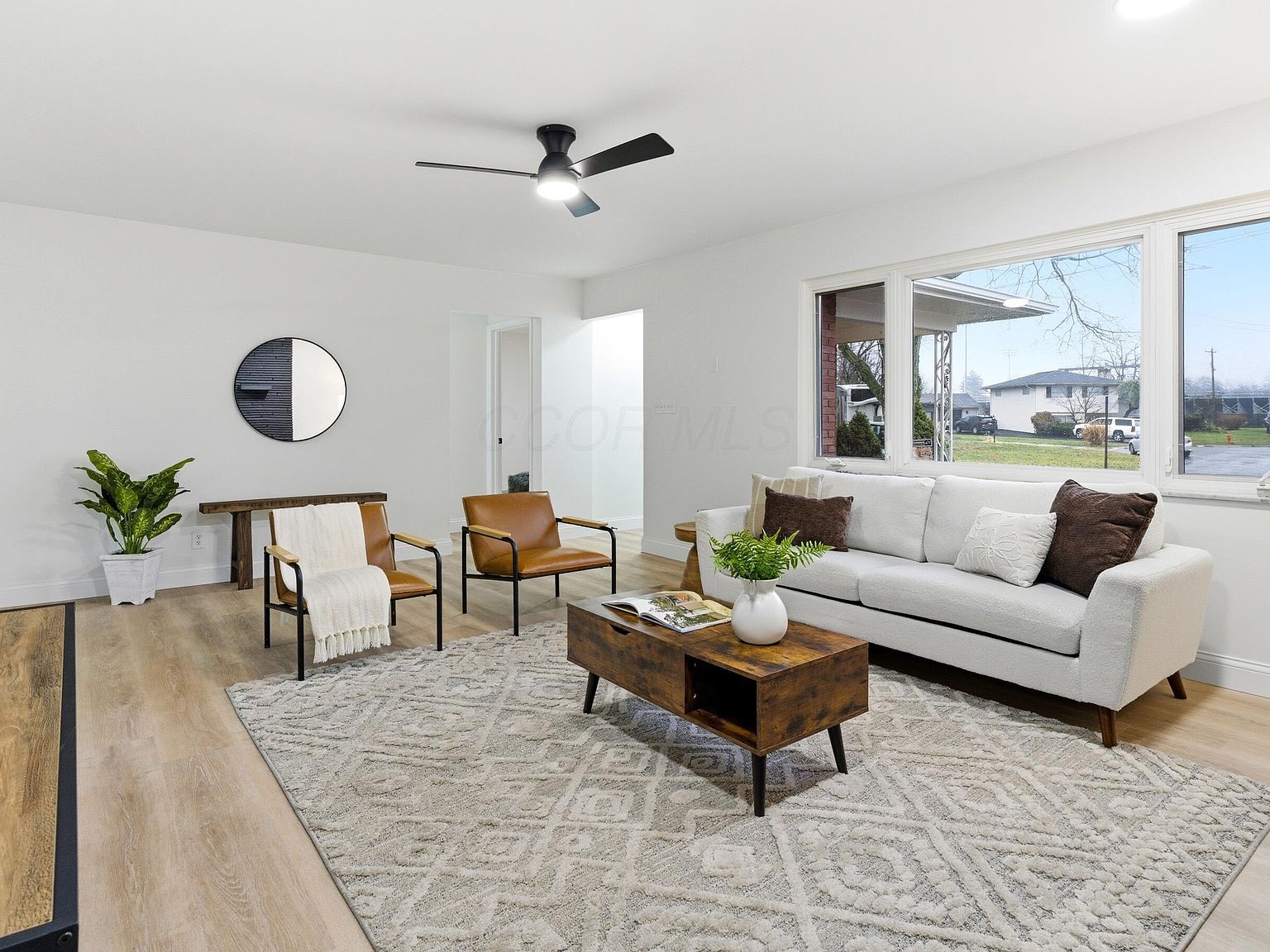 1379 Crestwood Ave Columbus, OH 43227 - Thumbnail 5