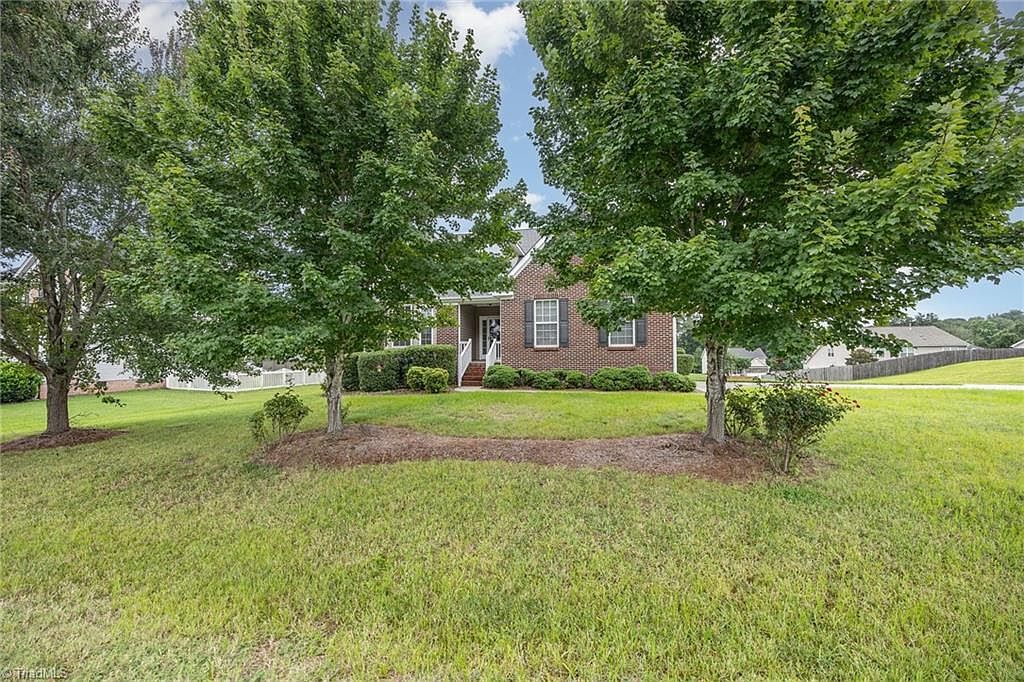 319 Ironwood Dr Thomasville, NC 27360 - Thumbnail 5