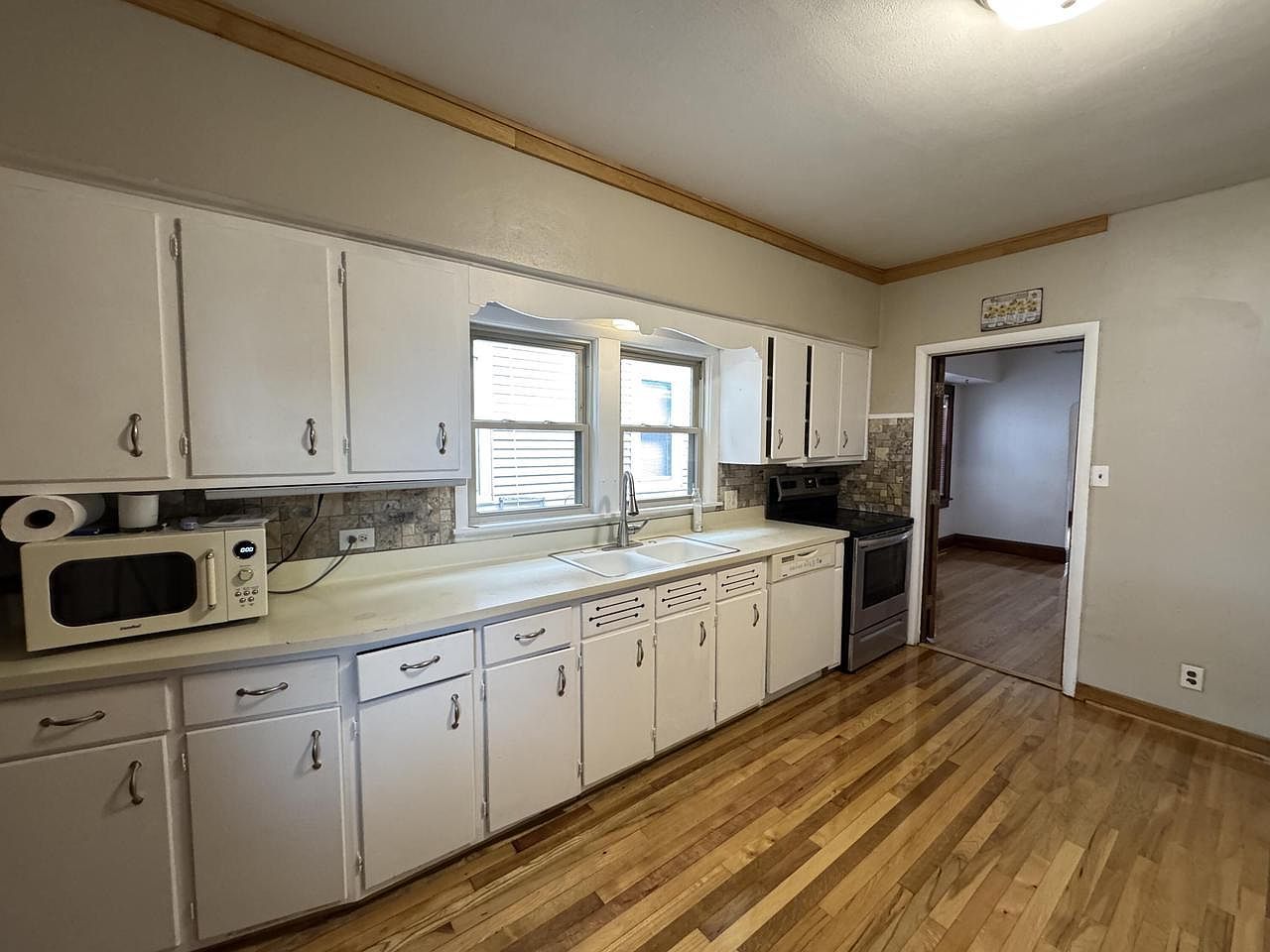 220 E Smith St Milwaukee, WI 53207 - Thumbnail 5