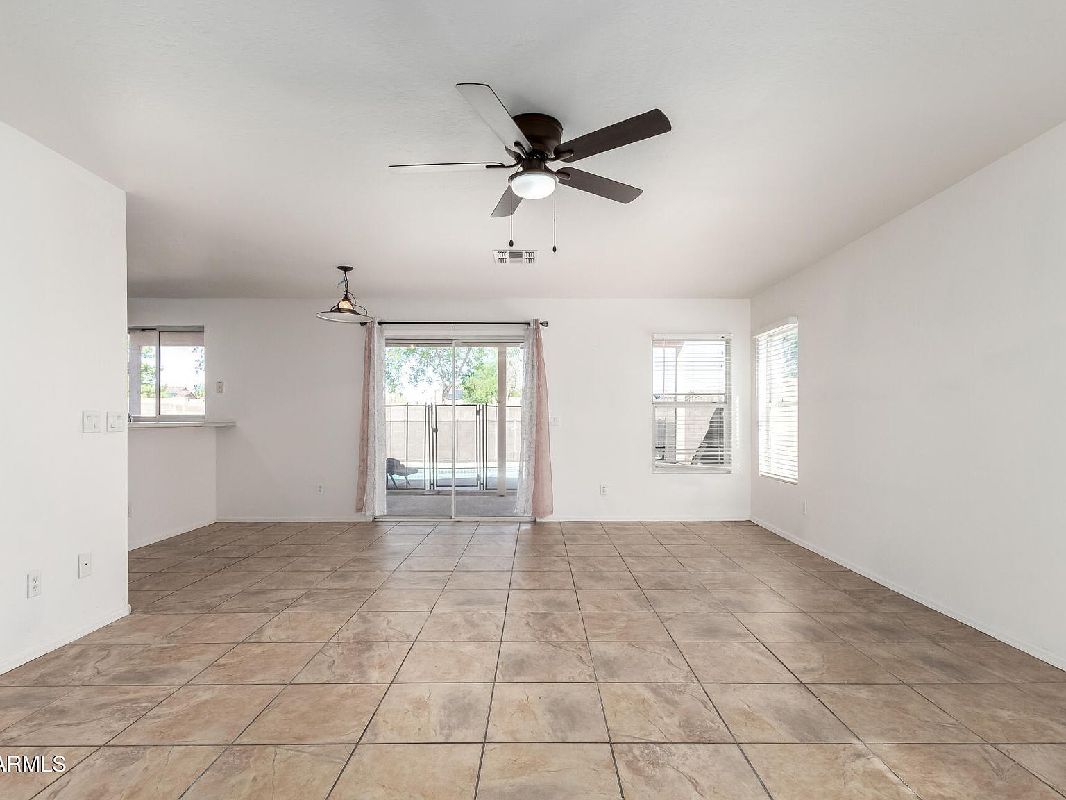 12028 W Dahlia Dr El Mirage, AZ 85335 - Thumbnail 5