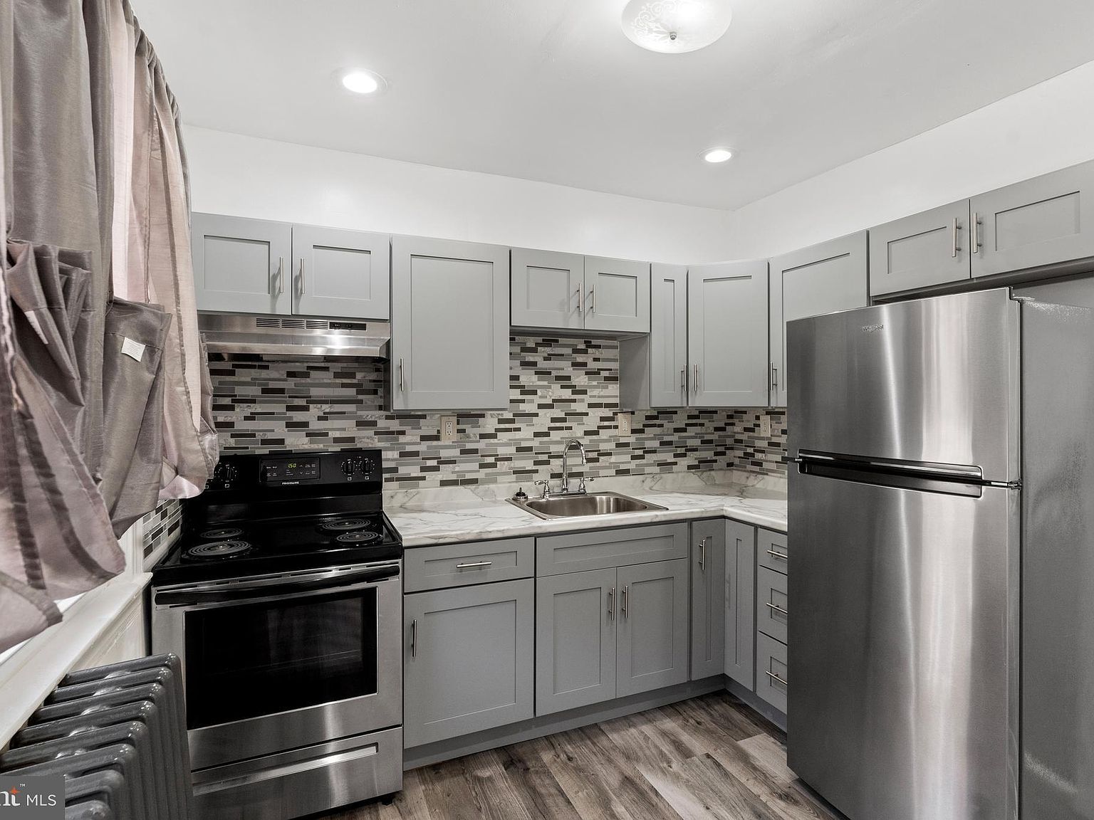 323 Berbro St Darby, PA 19023 - Thumbnail 5