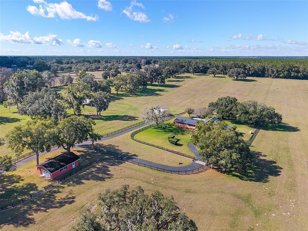 10880 NW 160th Ave Morriston, FL 32668 - Thumbnail 5