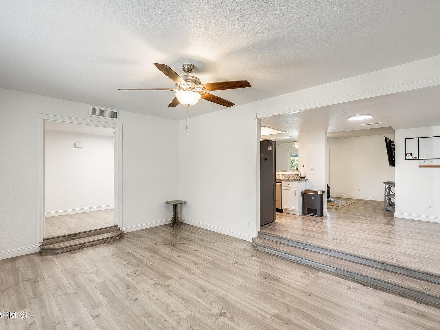 5352 W Port Au Prince Ln Glendale, AZ 85306 - Thumbnail 5