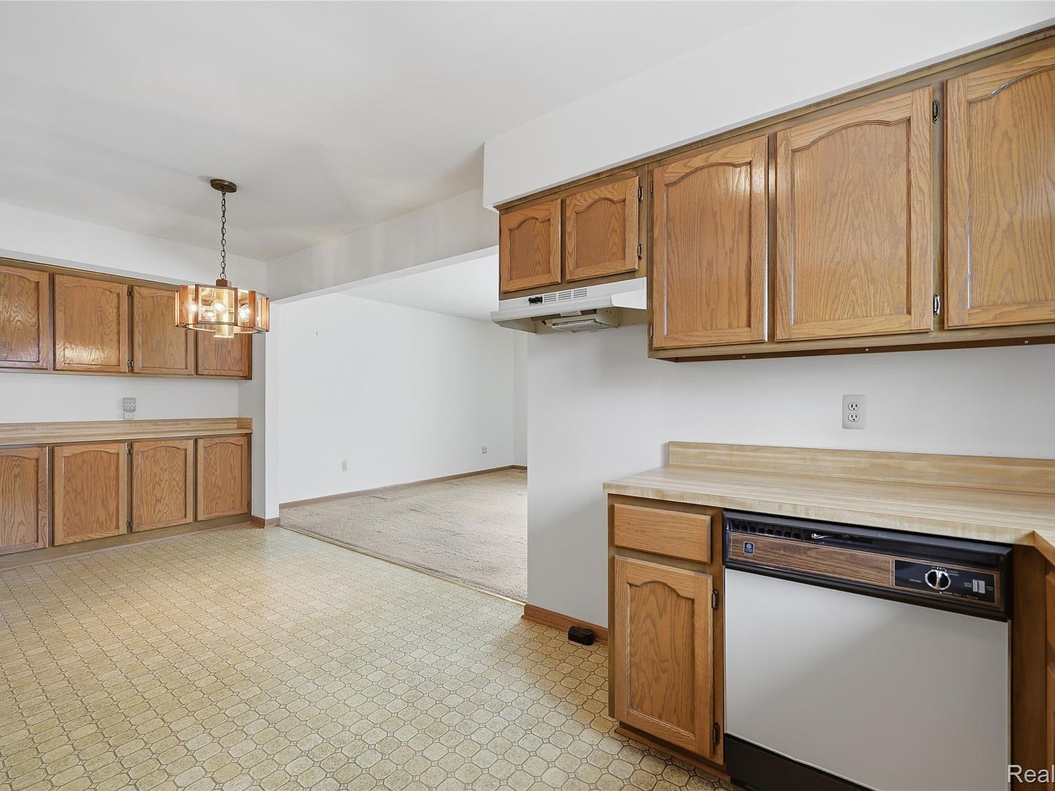 15180 Raphael Ter Warren, MI 48088 - Thumbnail 5