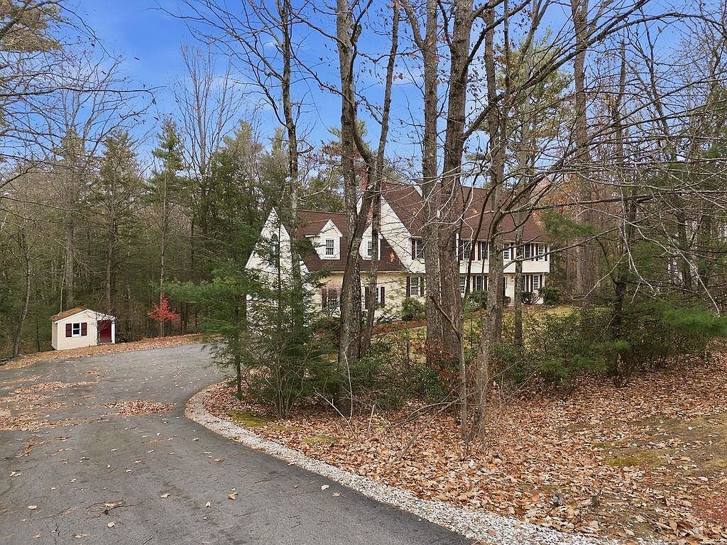 95 Hitching Post Ln Bedford, NH 03110 - Thumbnail 5