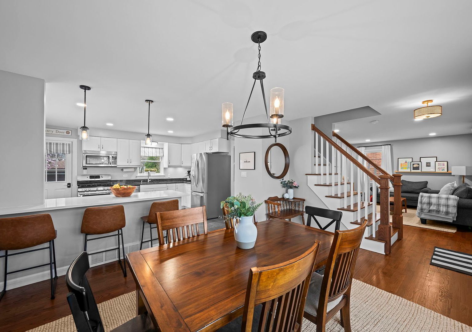 914 N Kennicott Ave Arlington Heights, IL 60004 - Thumbnail 5