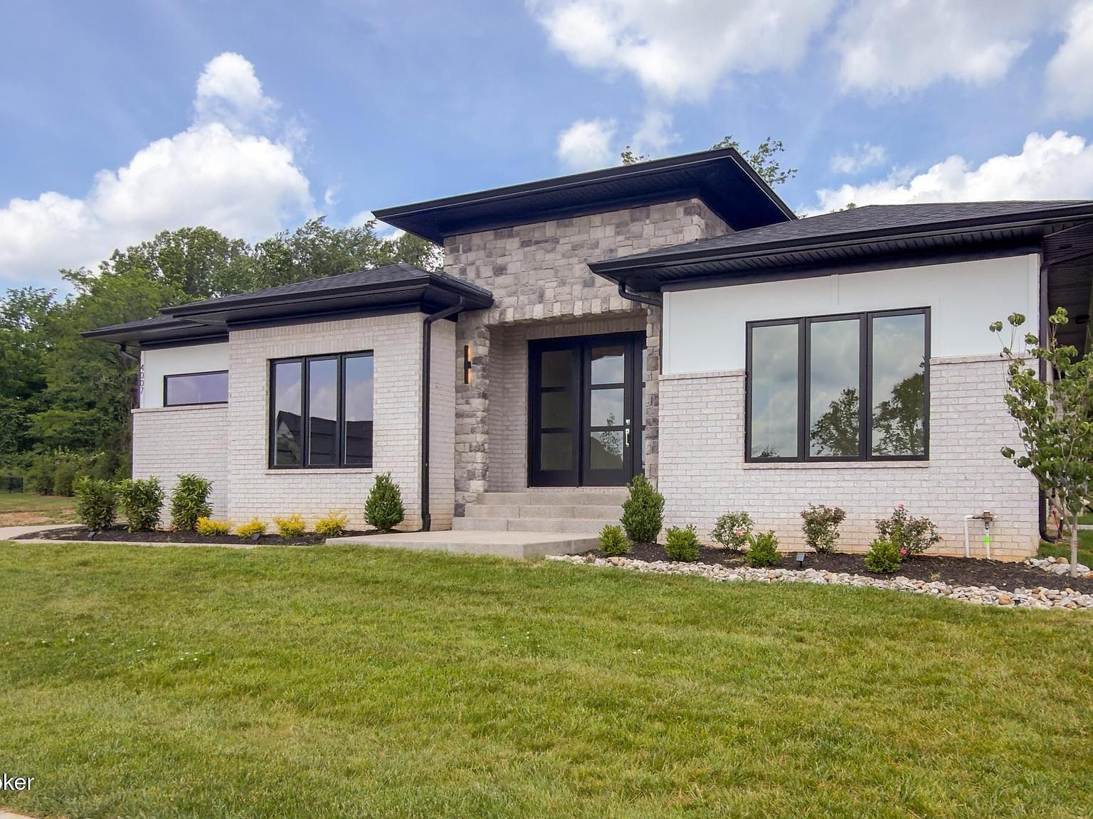 4007 Thomas Farm Dr Louisville, KY 40299 - Thumbnail 5