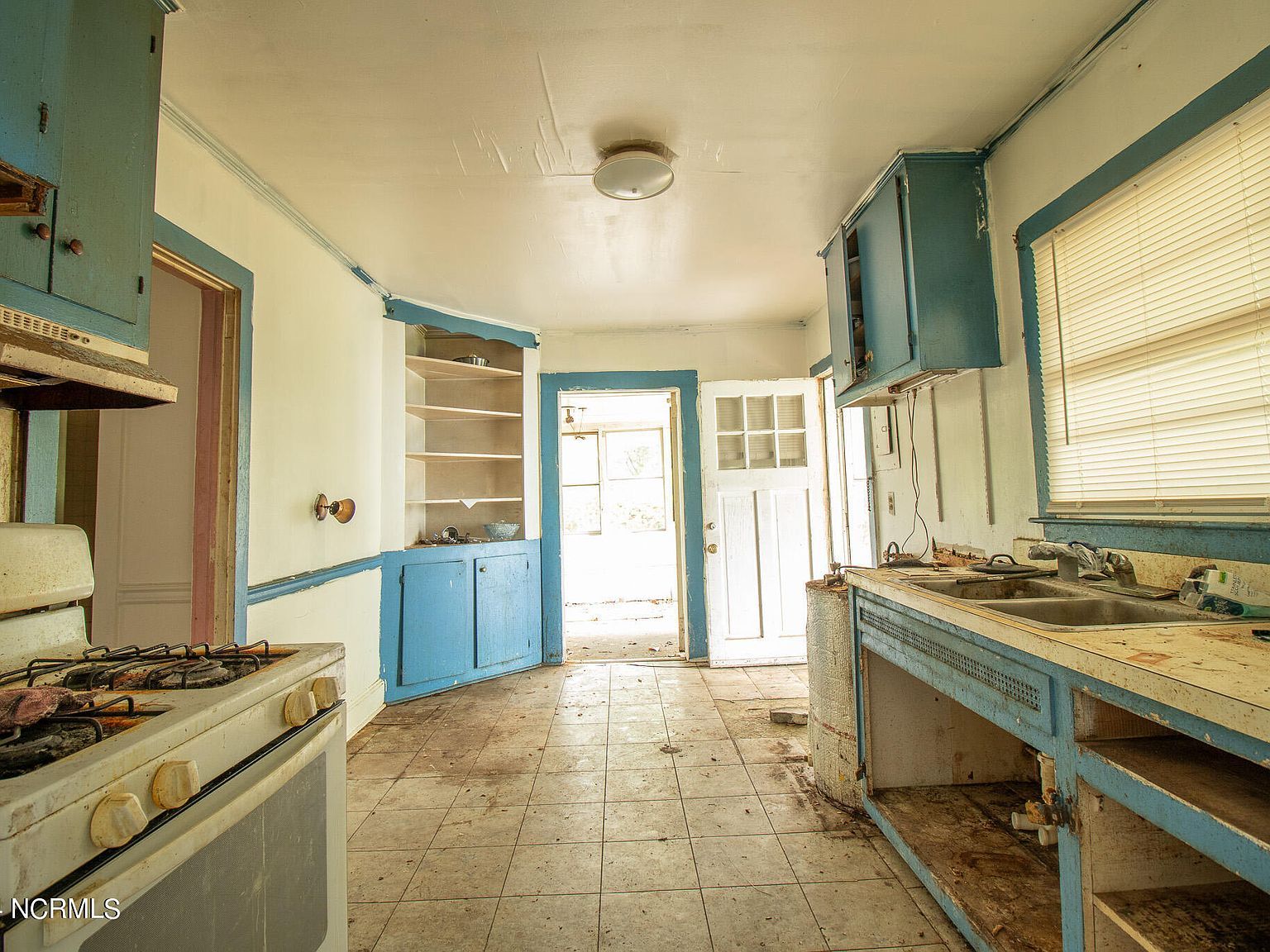 300 Carolina Ave Tarboro, NC 27886 - Thumbnail 5