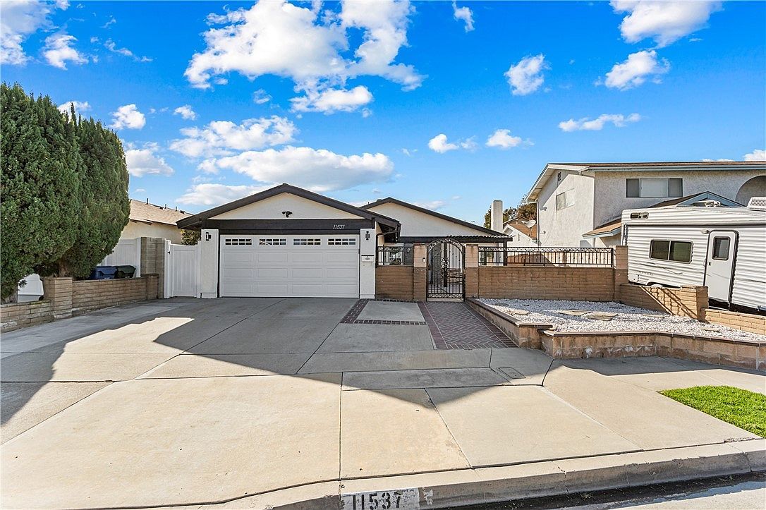 11537 Samoa St Cypress, CA 90630 - Thumbnail 5