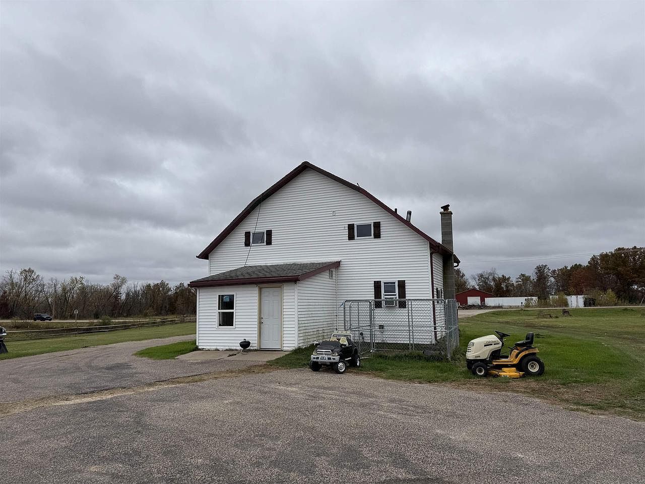 10086 County Rd Warrens, WI 54666 - Thumbnail 5