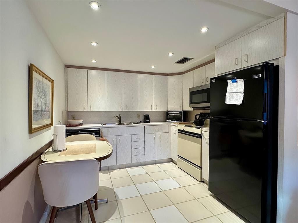 3041 Hythe Pl #3041-C Boca Raton, FL 33434 - Thumbnail 5