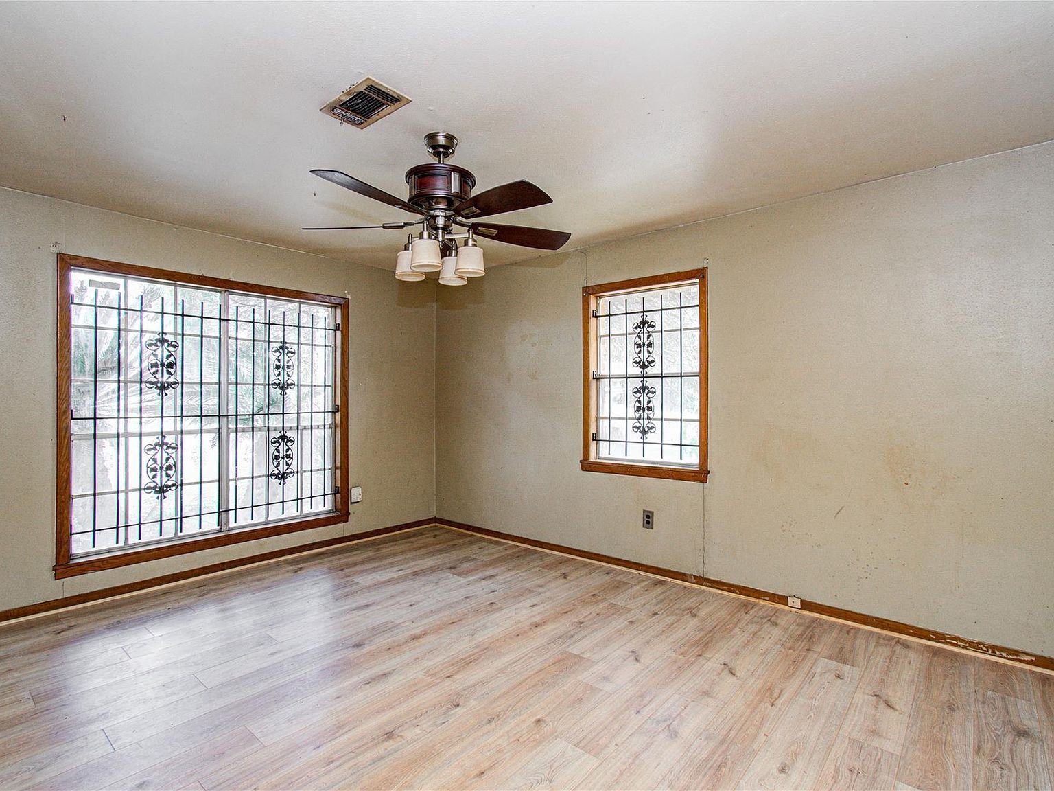 8428 Swiftwater Ln Houston, TX 77075 - Thumbnail 5