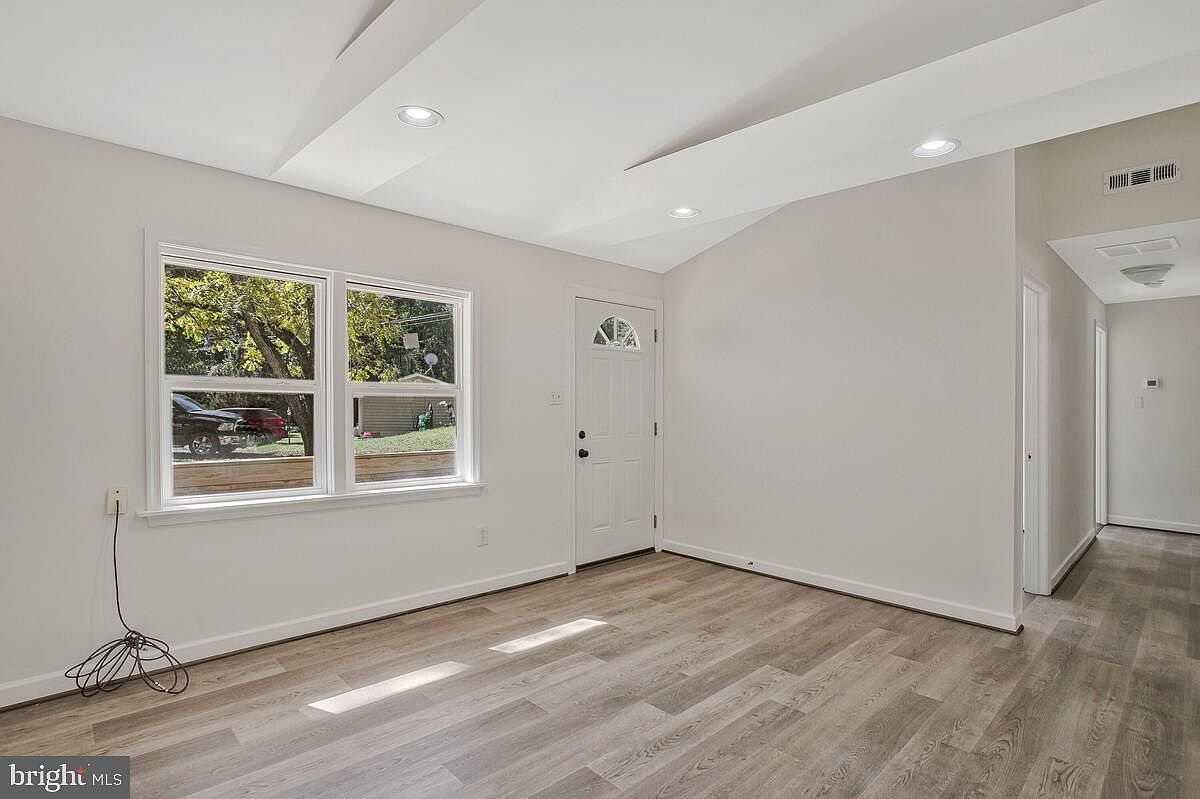 12609 Olivet Rd Lusby, MD 20657 - Thumbnail 5