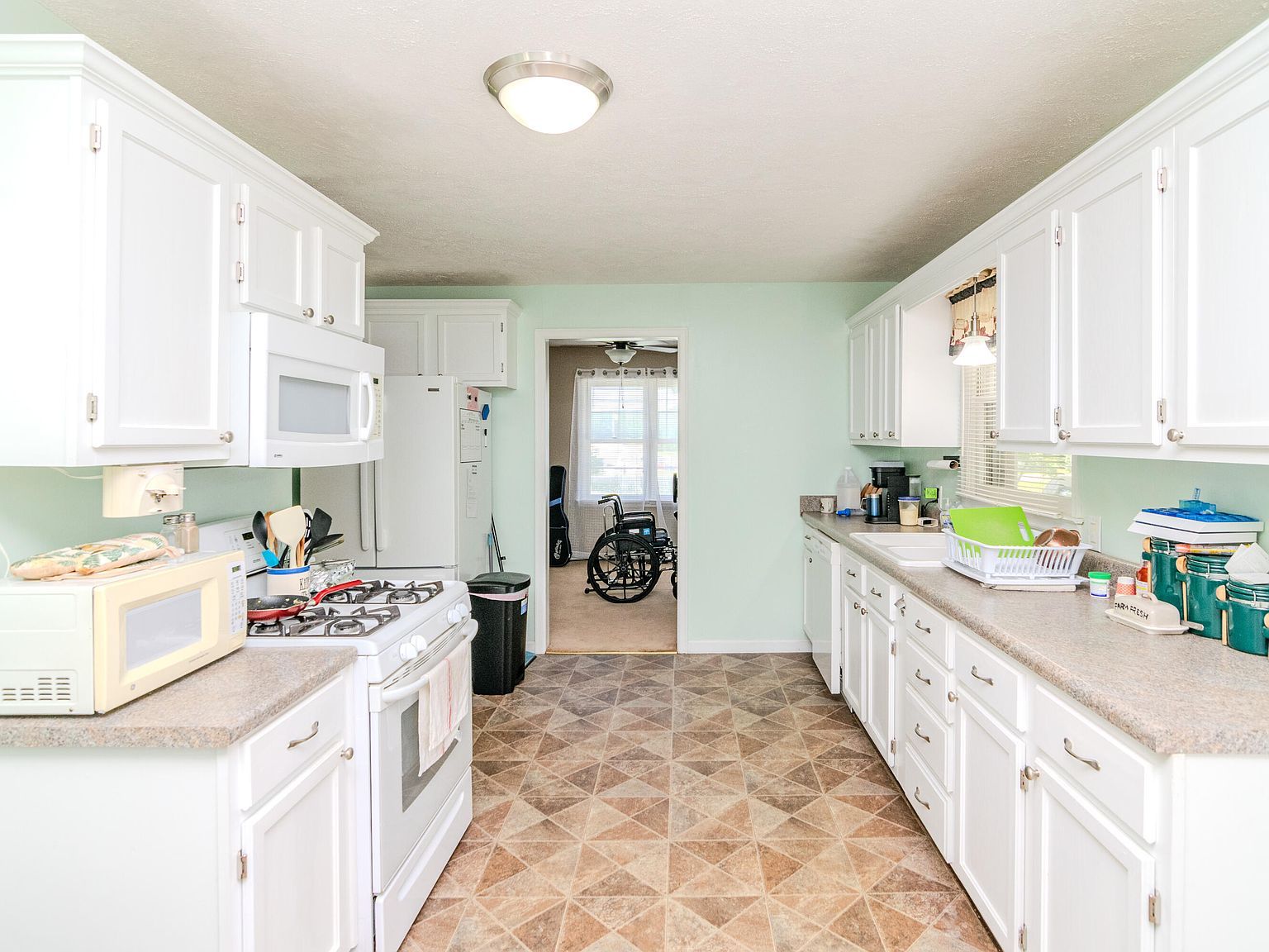 1541 E College Ave Stanton, KY 40380 - Thumbnail 5