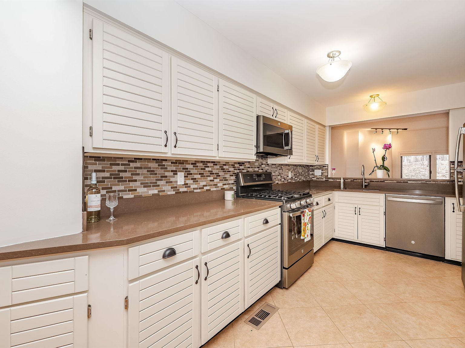 61 Spinnaker Way Portsmouth, NH 03801 - Thumbnail 5