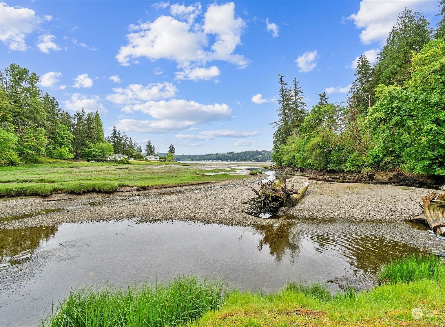 8320 E Grapeview Loop Rd Allyn, WA 98524 - Thumbnail 5