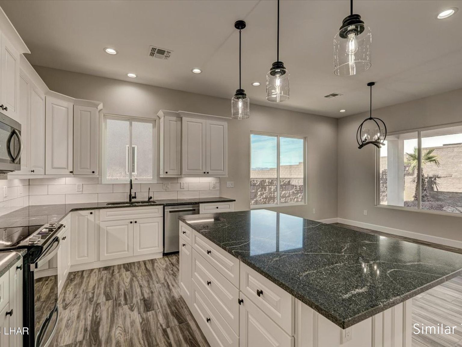 2271 The Jasper On Your Lot Pln Lake Havasu City, AZ 86404 - Thumbnail 5