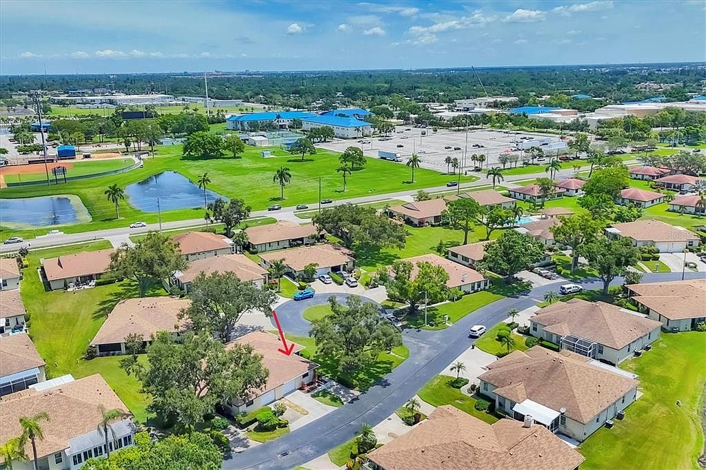 3305 Vivienda Blvd Bradenton, FL 34207 - Thumbnail 5