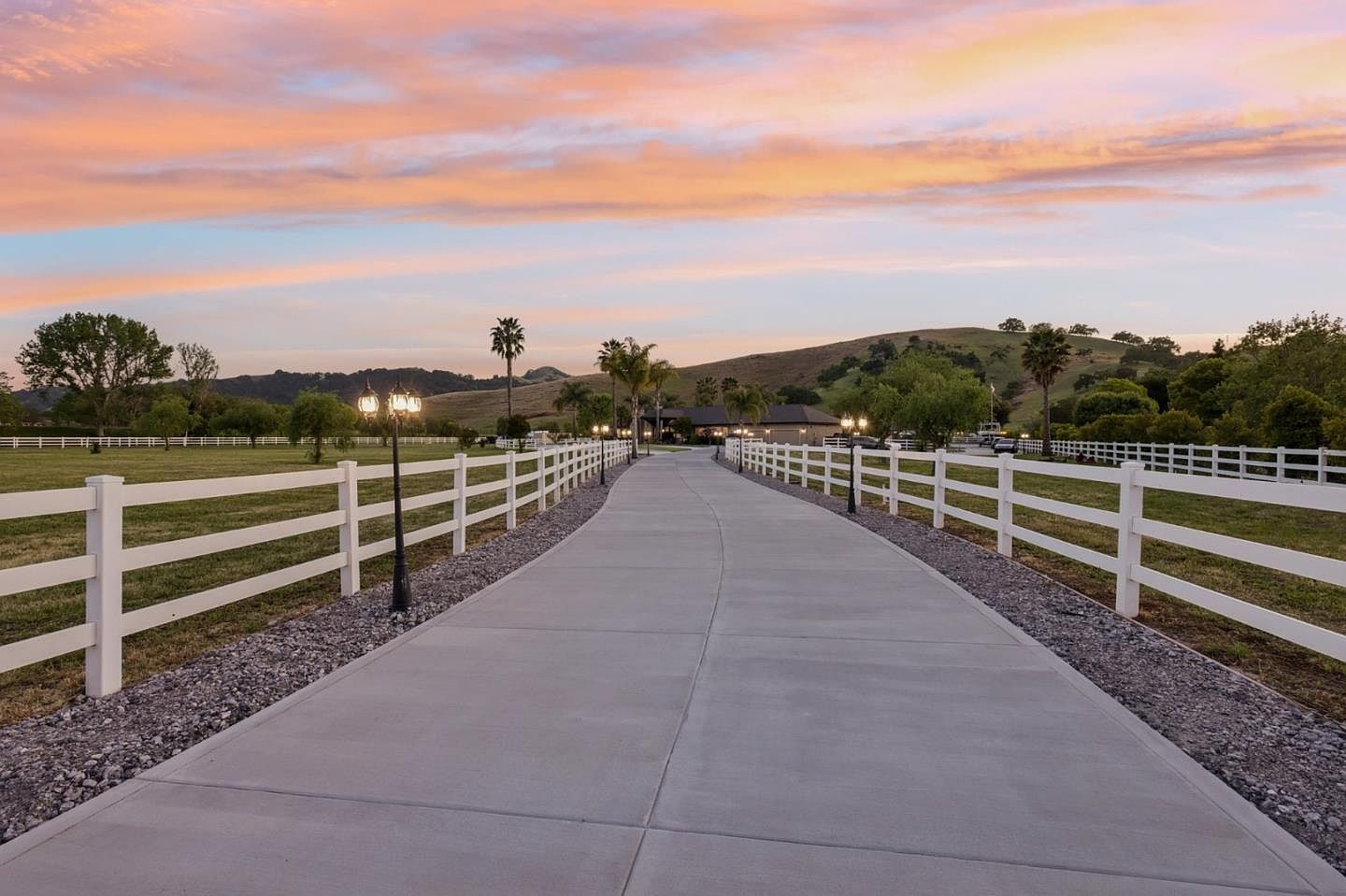 12755 Santa Teresa Blvd San Martin, CA 95046 - Thumbnail 5