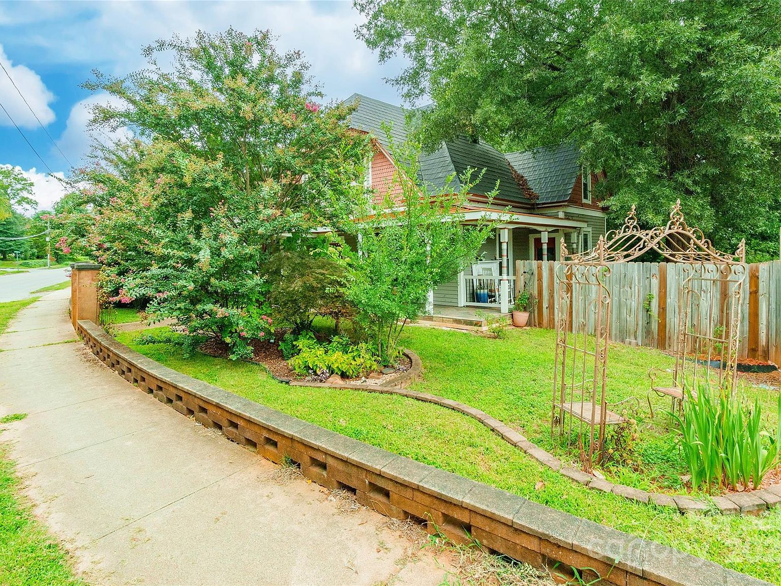 732 W Front St Statesville, NC 28677 - Thumbnail 5