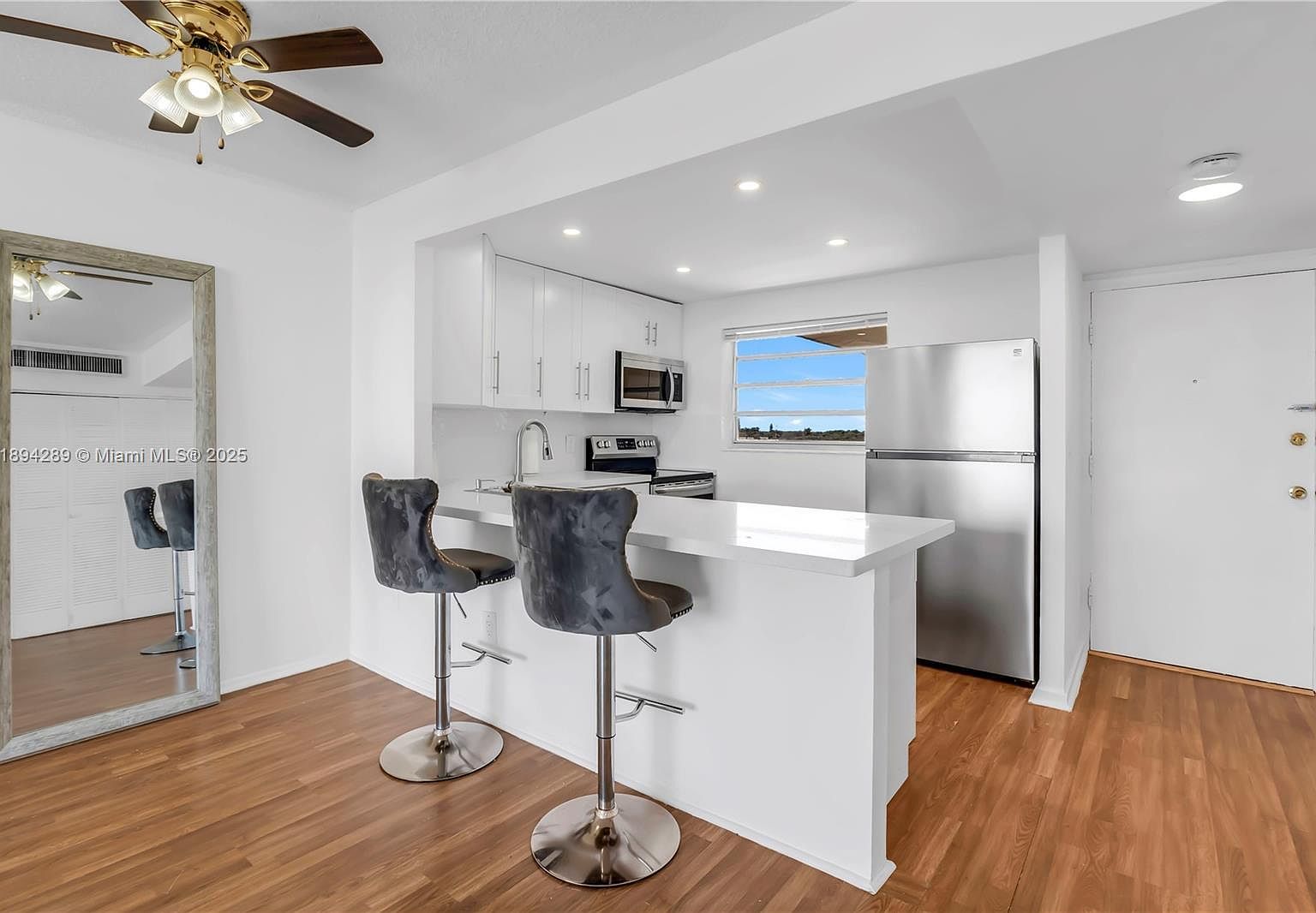 16400 NE 17th Ave APT 601 North Miami Beach, FL 33162 - Thumbnail 5