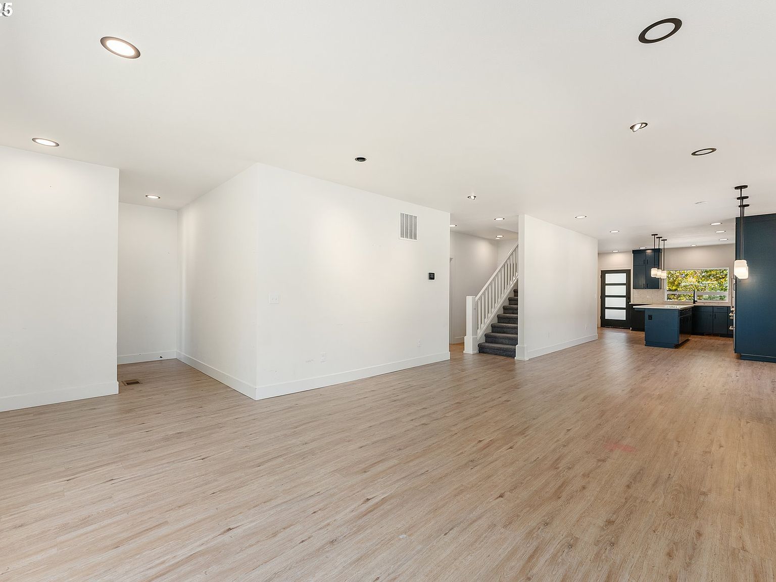 2723 SE 74th Ave Portland, OR 97206 - Thumbnail 5