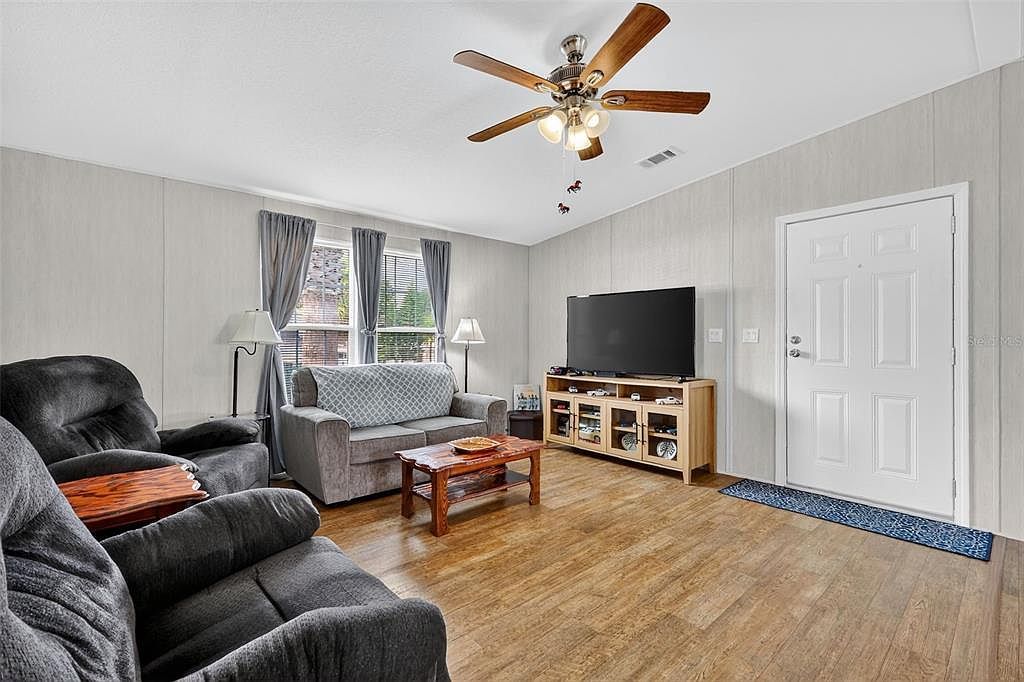 11634 Hickory Ln Tavares, FL 32778 - Thumbnail 5