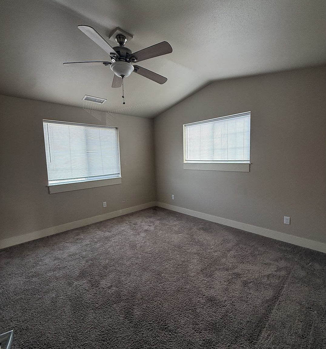 183 S Williams St Lebanon, OR 97355 - Thumbnail 5