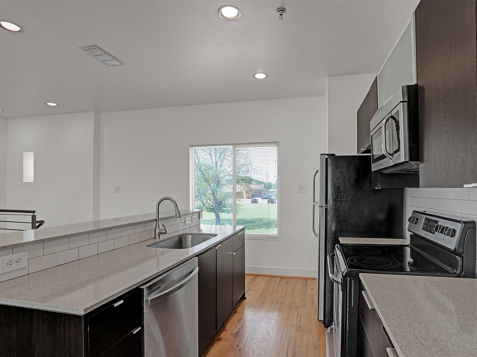 111 N Merrill Rd Duncanville, TX 75116 - Thumbnail 5