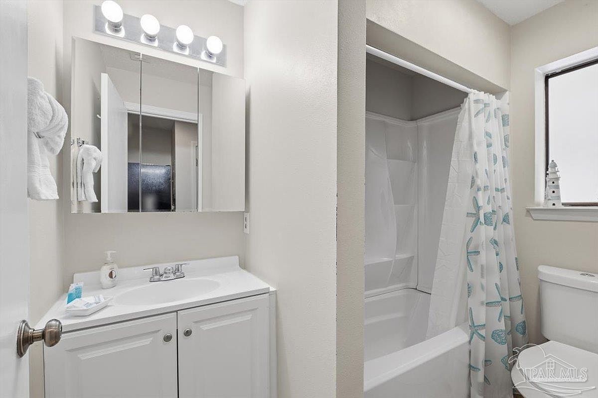 7453 Sunset Harbor Dr APT 2-302 Navarre, FL 32566 - Thumbnail 5
