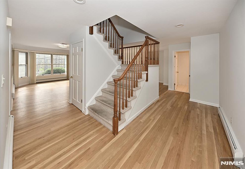 47 Bentley Dr Franklin Lakes, NJ 07417 - Thumbnail 5