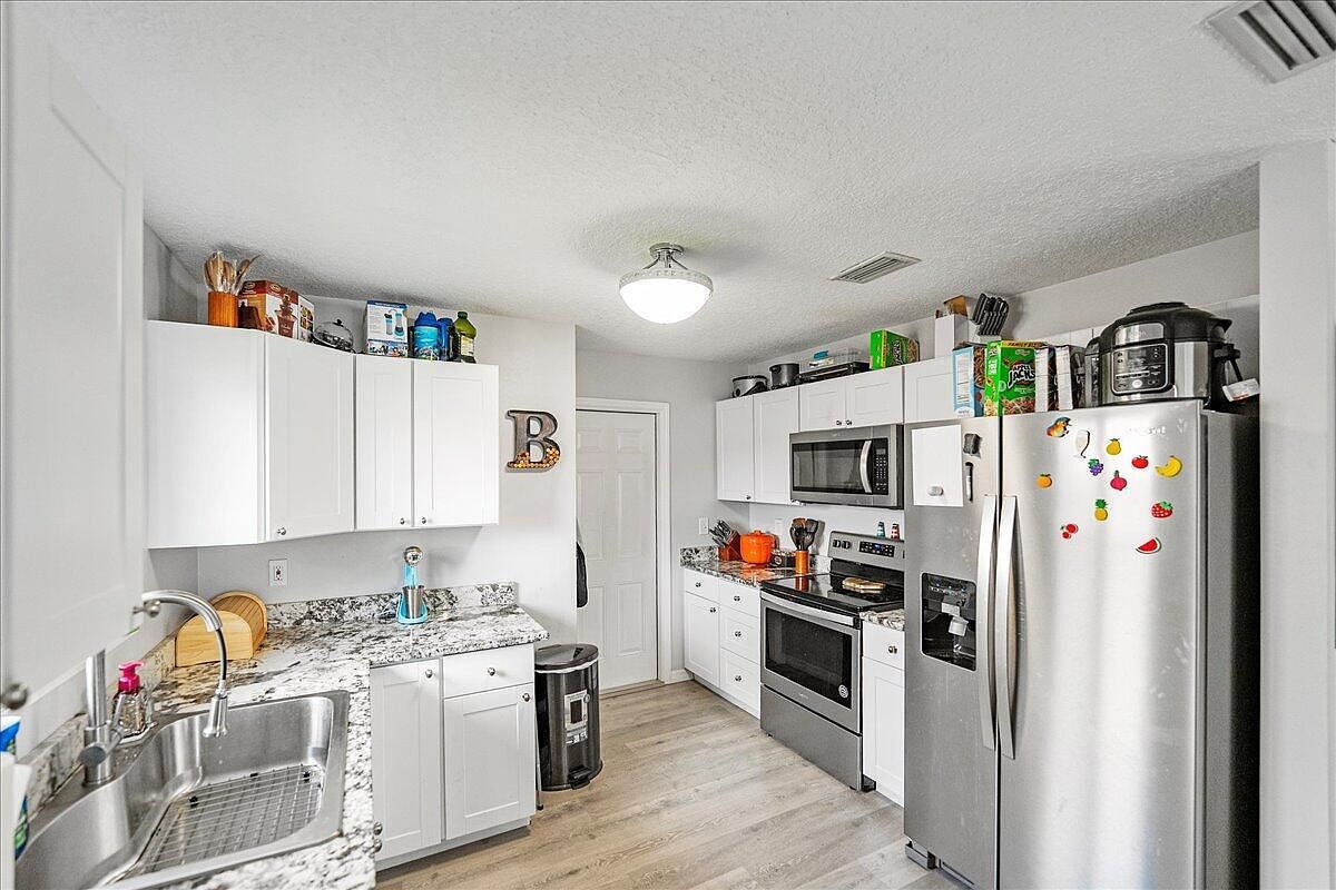 1085 23rd Pl SW Vero Beach, FL 32962 - Thumbnail 5